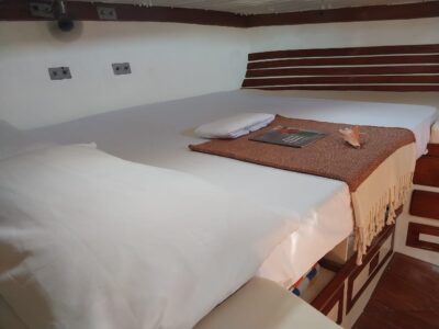 Cheoy Lee Classic Yawl